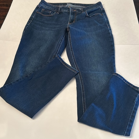 2 for $15 Women’s Old Navy Skinny Jeans Like New - Picture 3 of 4
